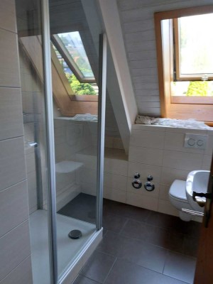 3-Zimmer Dachgeschosswohnung mit EBK und Kellerraum