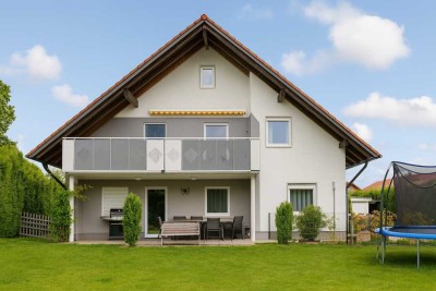 Familienfreundliches Wohnen mit viel Platz und Natur Pur: 4-Zimmerwohnung mit Balkon