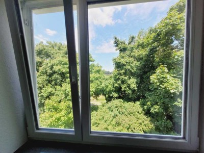 Lichtdurchflutete 82-qm Neubau-Wohnung im 2. OG mit EBK, Gartenanteil und unverbaubarem Fernblick
