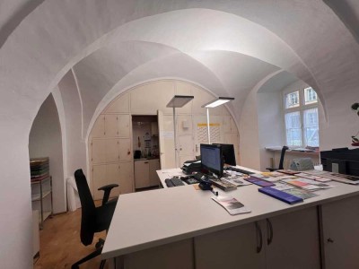 Wohn- & Geschäftshaus in der Innenstadt - Denkmalschutz - Sanierungsgebiet - herrlicher Garten Richt