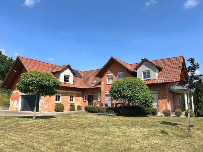 Tier- und Pferdehalter aufgepasst! Modernes Haus mit Stallgebäude (Geflügelhof) und Schlachthaus i