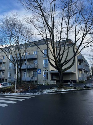 1 Zimmer Wohnung mit Balkon und Stellplatz