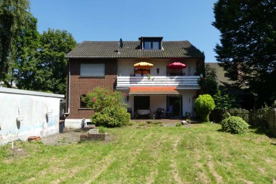 Gartenliebhaber! 2-Familienhaus in ruhiger Lage von Moers-Hochstraß mit großem Grundstück