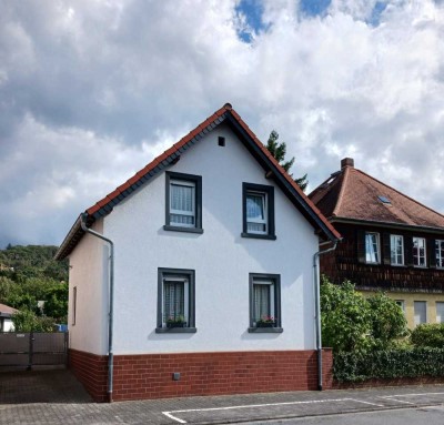 Liebevoll modernisiertes Schmuckkästchen mit Flair in Alsbach
