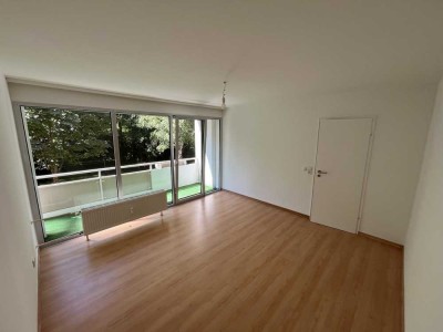 Helle, modernisierte 3-ZKB-EG-Wohnung mit Balkon, EBK und Keller in Saarbrücken-Dudweiler