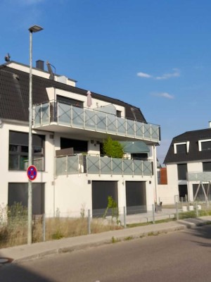 Neuwertige und luxuriöse 3-Zimmer-Terrassenwohnung mit Balkon in Lauingen, sehr zentral