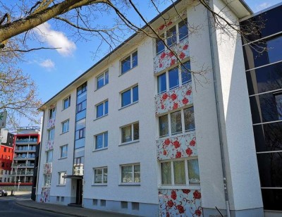 Direkt an der Lahn! Moderne, schöne und großzügige 1 Zimmer-Wohnung mit Balkon in top Lage, Lahns...