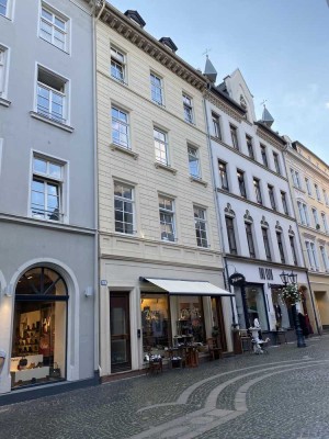 Möbliertes 2 ZK + Dusche mit Einbauküche, Augustinerstraße 33, TOP-Lage, 1.OG