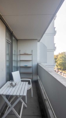 Exklusive, zentrale, 1-Zi.-Whg. mit Balkon und Traumblick auf den Luitpoldpark in Schwabing-West