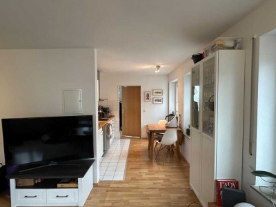 Freundliche 2-Zimmer-Wohnung mit Balkon und EBK in Ulm