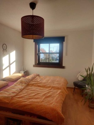 Sonnige 2-Zimmer Wohnung mit Balkon in Allach, München