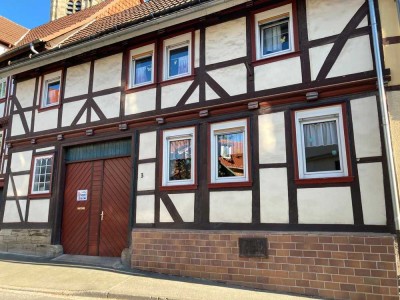 kl. Hof/Bauernhaus mit 8 Zimmern und Garage im Ortskern von Wanfried