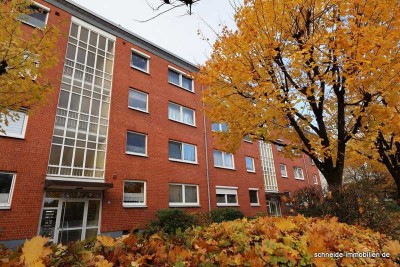Geräumige 4-Zimmer-Wohnung in Reinbek kleine Wohnanlage  mit Balkon