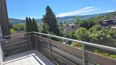 3-Zimmer-Dachgeschosswohnung mit Balkon und See-Blick in Öhningen/Wangen