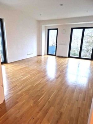 Großzügige 4 Zimmer-Etagenwohnung mit 2 Balkonen