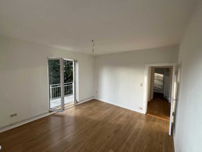 Helle 3-Zimmer-Wohnung mit Balkon im Herzen Badenstedts