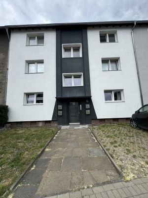 3,5-Zimmer Wohnung mit eigenem Garten
