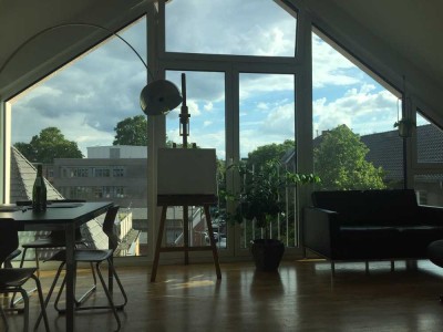 Untermiete sechs Monate - ca. 70 m² Penthouse mit Terrasse in Köln Süd (nahe dem Volksgarten)