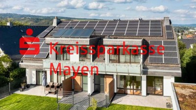 Erdgeschoßwohnung mit Terrasse, Balkon und Gartenanteil. Aktuell vermietet.