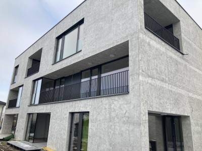 tolle 2-Zi-Wohnung * große Loggia * sehr ruhig * hell * sonnig *
