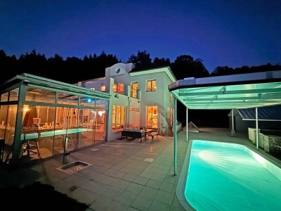 Repräsentative Villa mit Wellnessoase in zentraler Lage