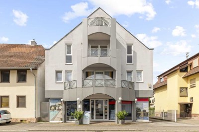 Renovierungsbedürftige  3-Zi-Mais.-ETW mit 89m² Wfl.-3 Balkone-Stellplatz im Hofbereich