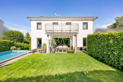 Traumhaftes Einfamilienhaus mit schönem Garten, mediterranem Flair und Pool in Esslinger Top-Lage