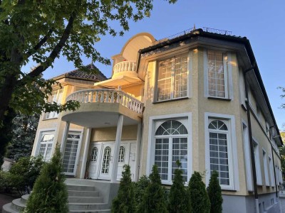 Luxuriöses Villa Appartement inkl. 4- Zimmer und separatem Hauseingang