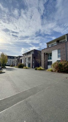 Elegante Doppelhausvilla in bevorzugter Lage von Brühl