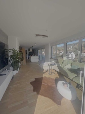 Luxuriöses Penthouse mit 3 Zimmern und Balkon in Heidelberg-Ziegelhausen