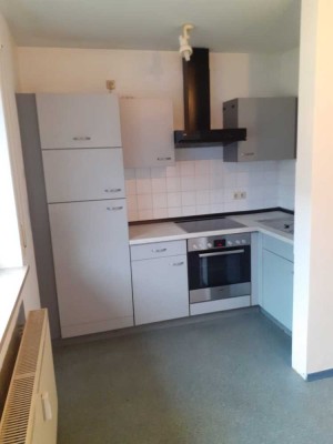 Gepflegte 2-Zimmer-Wohnung mit EBK in Pentling
