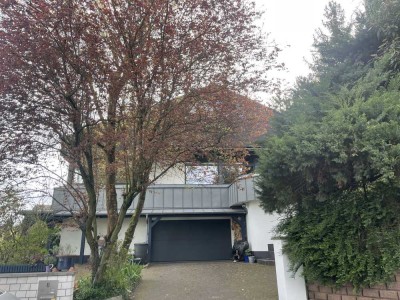 Grosszügiges Haus in bester Lage von Bad Vilbel, ideal für Freiberufler oder die grosse Familie