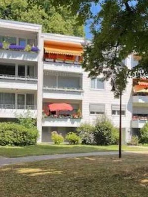 3-Raum-Stadtwohnung mit großem Balkon .Am Landgericht