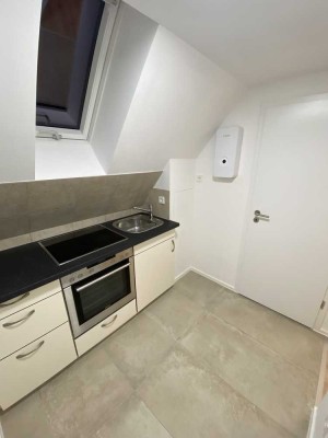 Frisch sanierte 2-Zimmer-Wohnung in Leonberg – Ideal für Pendler