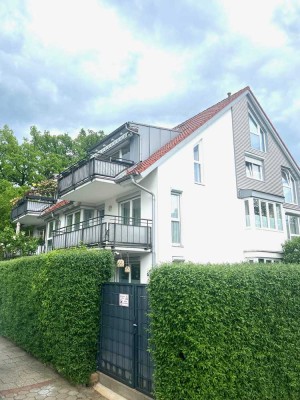 Exklusive, gepflegte 3-Raum-Erdgeschosswohnung mit geh. Innenausstattung mit Balkon in Karlsfeld