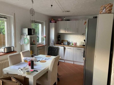 Helle 1-Zimmer/Küche/Bad-EG-Wohnung mit Terasse und Einbauküche in Seeheim-Jugenheim