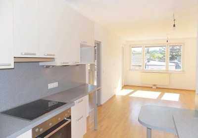 Helle 3-Zimmer-Wohnung Albrechtstraße, Balkon, Garagenplatz optional, reduzierte Provision