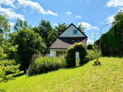 VIEL PLATZ UND POTENZIAL: ZWEIFAMILIENHAUS MIT GARTENPARADIES IN LETMATHE !!!