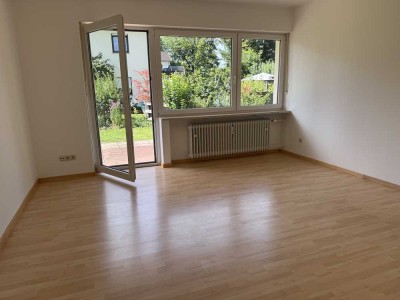 Attraktive helle 2-Zimmer-Wohnung mit Terrasse in Obermenzing