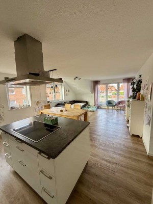 Moderne 4-Zimmer-Wohnung mit Balkon, Einbauküche & eigenem Garten – Einziehen ab 01.12.2025!