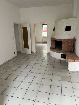Schöne 2,5 Zimmer Wohnung City Nah