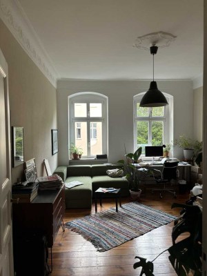 2 Zi Altbau Prenzlauer Berg für 2 Jahre - Stuck, Dielen, EBK - teilmöblierte Untermiete