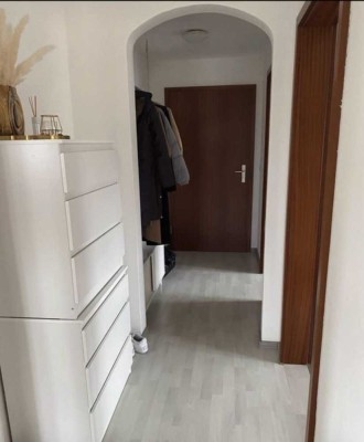 Attraktive 2-Zimmer-Dachgeschosswohnung mit Garage in Öhringen, Nähe Innenstadt