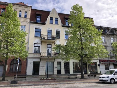 Älteres, teilmodernisiertes Mehrfamilienhaus mit 8 von 9 Eigentums-Wohnungen zu verkaufen!