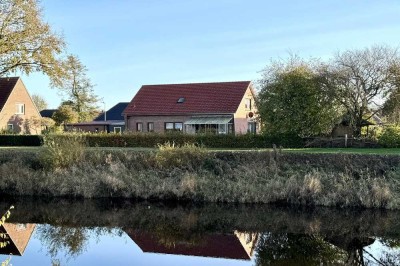 Saniertes Haus mit Wasserlage!