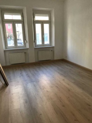 Freundliche und sanierte 3-Zimmer-Wohnung in Nürnberg-Steinbühl im Hochparterre