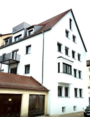 2025 kernsanierte Neubau 3-Zimmer-Wohnung mit Balkon, Gartennutzung und weitem Ausblick & Bestlage