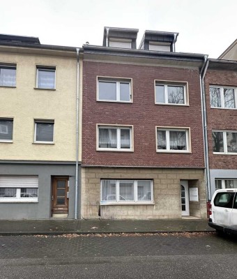 Schicke DG-Wohnung im Zentrum von Düren, 2 Zimmer, Küche, Diele, Bad