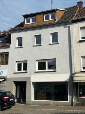 LEBACH : Sanierte MAISONETTE - Wohnung im ZENTRUM mit ca. 22 m² BALKON !