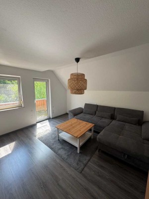 Ansprechende und gepflegte 2-Zimmer-EG-Wohnung mit Balkon und EBK in Gräfensteinberg